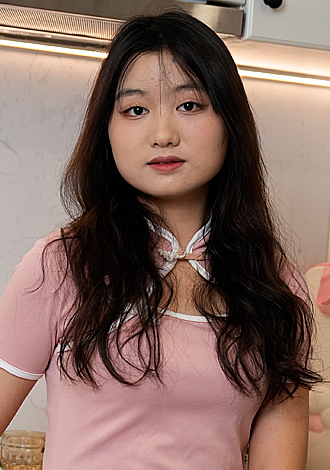 Gorgeous member profiles: Xiao Qing from Chongqing, Asian member