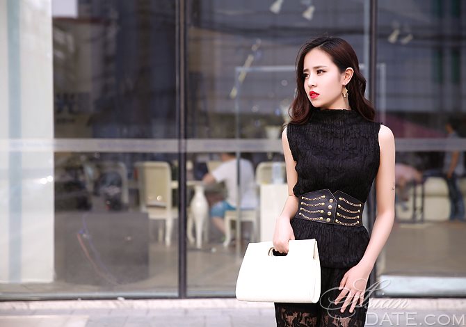 Beautiful Asian profile Yue from Beijing, 24 yo, hair color Brown